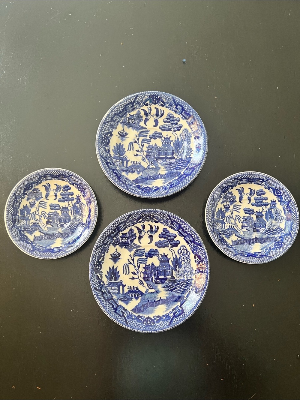 Blue and White Willow Pattern Decorative Plates - Set of 4